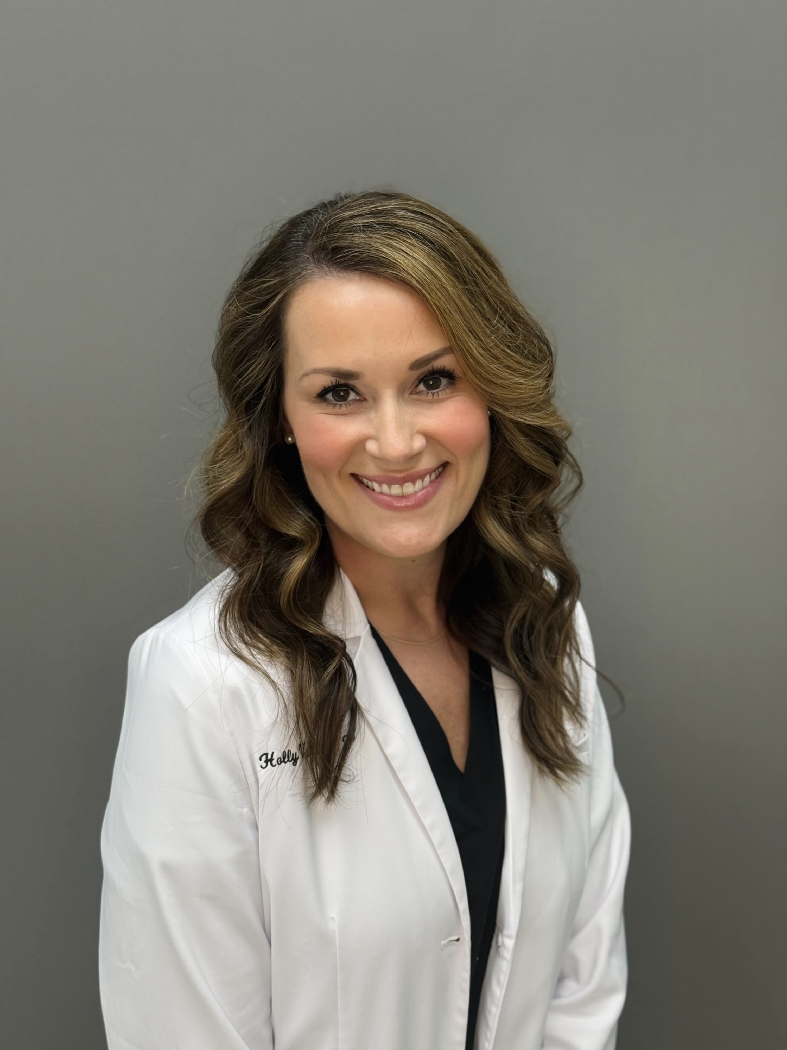 Holly Vali, Nurse Practitioner, 4Ever Young Cumming Windermere
