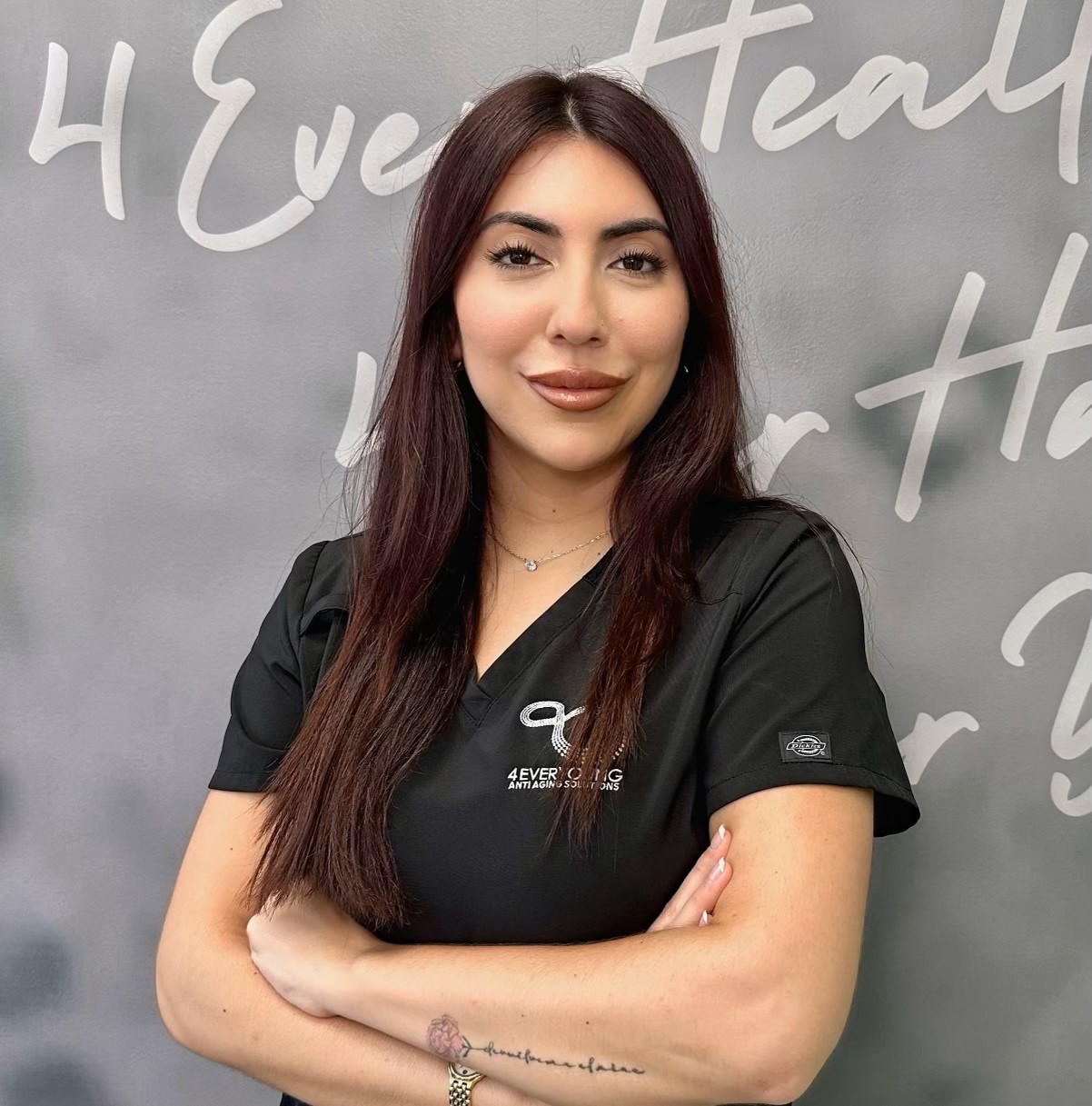 Karina Rivera Aesthetician 4Ever Young Anti-aging solutions Livingston
